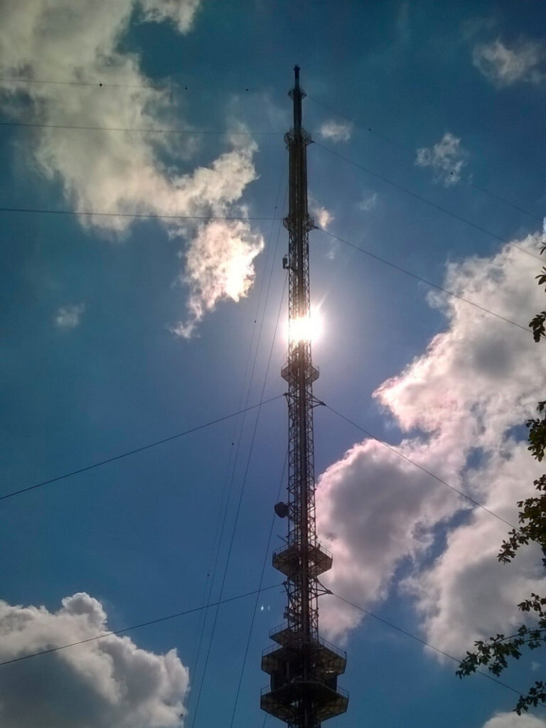 langroup-portage-salarial-autoentrepreneur-daliana-enerteam-enersave-66-telecom-travaux-batiment-fibre